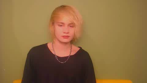 Snapshot of oliver_sweet_ chatting on 19, 1, 2025 Oliver online show from 19, 1, 2025