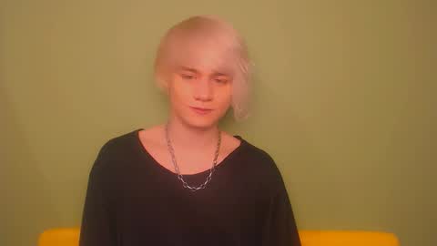 Snapshot of oliver_sweet_ chatting on 4, 3, 2025 Oliver online show from 4, 3, 2025