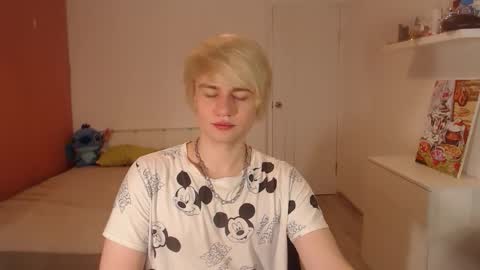 Snapshot of oliver_sweet_ chatting on 29, 9, 2025 Oliver online show from 29, 9, 2025