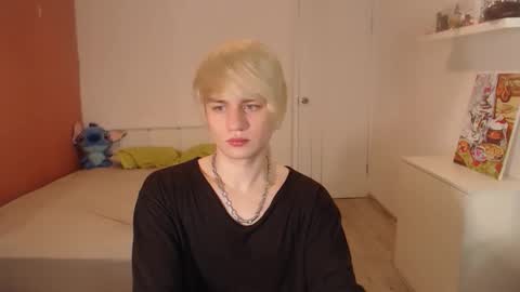 Snapshot of oliver_sweet_ chatting on 2, 10, 2025 Oliver online show from 2, 10, 2025