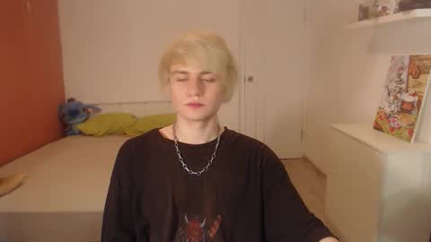 Snapshot of oliver_sweet_ chatting on 3, 10, 2025 Oliver online show from 3, 10, 2025