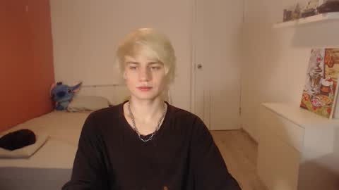 Snapshot of oliver_sweet_ chatting on 16, 10, 2025 Oliver online show from 16, 10, 2025