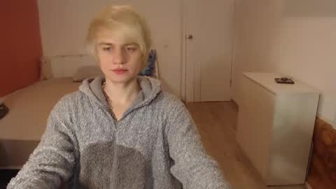 Oliver online show from 4, 2, 2026