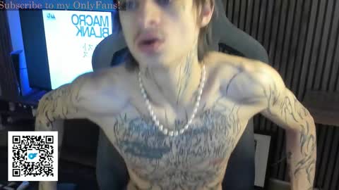 Snapshot of oliverrgroove chatting on 1, 2, 2026 oliverrgroove online show from 1, 2, 2026