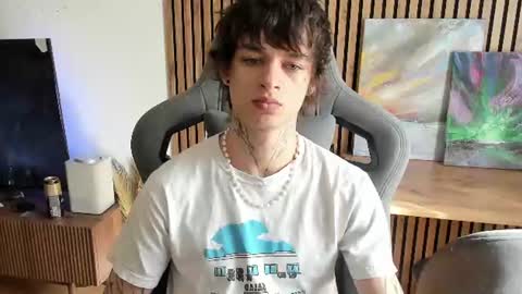 Snapshot of oliverrgroove chatting on 1, 7, 2026 oliverrgroove online show from 1, 7, 2026