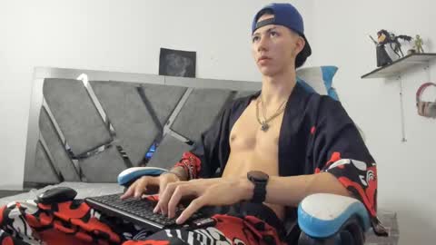 oliverthompson_01 online show from 16, 1, 2025