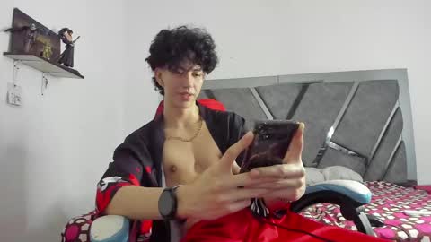 oliverthompson_01 online show from 6, 3, 2025