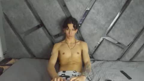 oliverthompson_01 online show from 7, 10, 2025