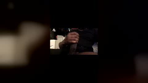 Snapshot of olivertwist1273 chatting on 1, 12, 2025 olivertwist1273 online show from 1, 12, 2025