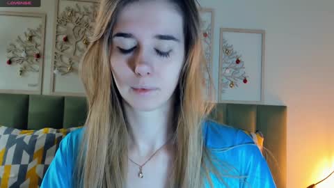 Snapshot of olivia_7 chatting on 23, 12, 2024 Olivia online show from 23, 12, 2024