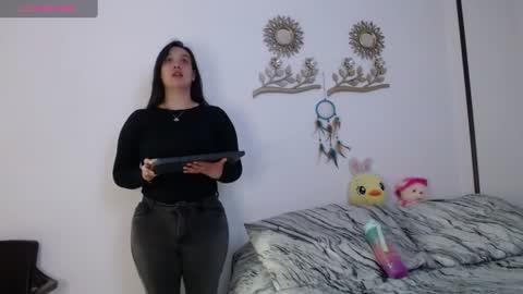 Olivia Gonzales online show from 14, 6, 2026