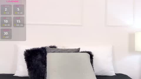 olivia_flamme online show from 23, 7, 2026