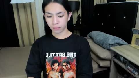 Snapshot of olivia_hotcummer chatting on 27, 11, 2025 olivia_hotcummer online show from 27, 11, 2025