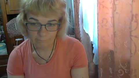 Olivia Mia online show from 5, 6, 2026