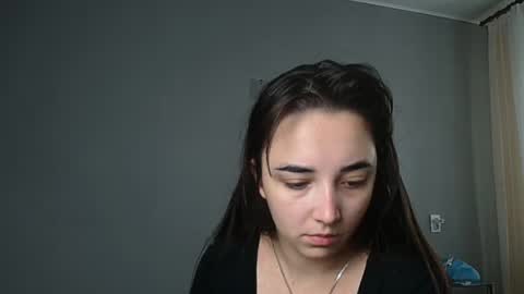 Snapshot of olivia_oliv chatting on 28, 10, 2025 Olivia online show from 28, 10, 2025