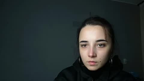 Snapshot of olivia_oliv chatting on 23, 11, 2025 Olivia online show from 23, 11, 2025