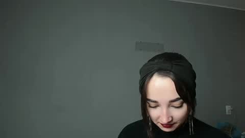 Snapshot of olivia_oliv chatting on 14, 12, 2025 Olivia online show from 14, 12, 2025