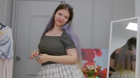 Snapshot of olivia_osuna chatting on 3, 11, 2025 Viva online show from 3, 11, 2025