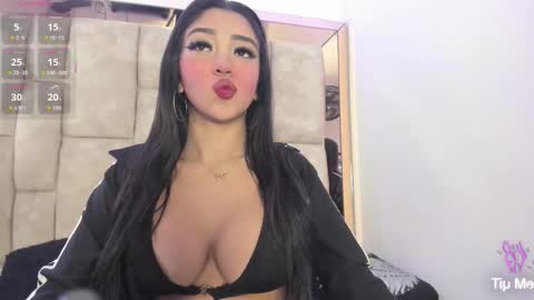 Snapshot of oliviaa_evans chatting on 29, 3, 2026 Olivia Evangelista online show from 29, 3, 2026