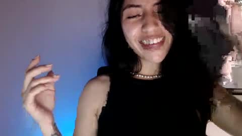 Snapshot of oliviaaa__ chatting on 24, 9, 2025 oliviaaa__ online show from 24, 9, 2025