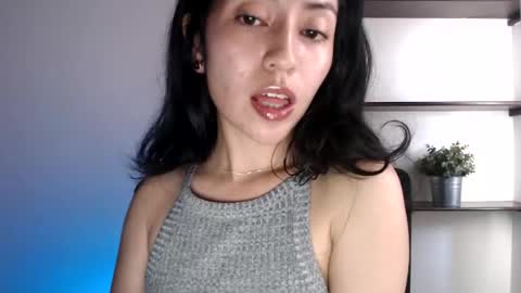 Snapshot of oliviaaa__ chatting on 5, 10, 2025 oliviaaa__ online show from 5, 10, 2025