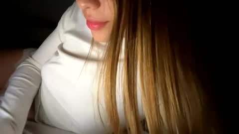 Snapshot of oliviacameron chatting on 11, 6, 2026 OLIV online show from 11, 6, 2026