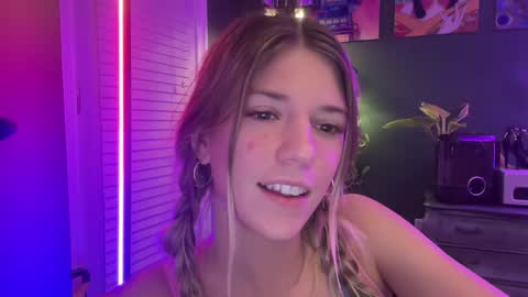 Olivia online show from 4, 12, 2024