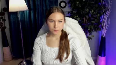 olivialangs online show from 9, 3, 2026