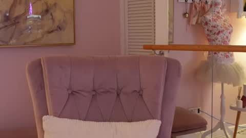 OliviaSway online show from 12, 2, 2026