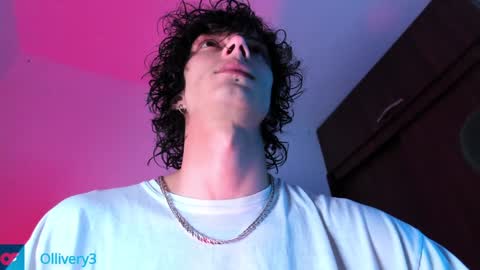 Snapshot of olliver___y chatting on 22, 12, 2024 online show from 22, 12, 2024