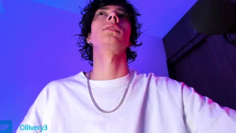 Snapshot of olliver___y chatting on 25, 1, 2025 online show from 25, 1, 2025