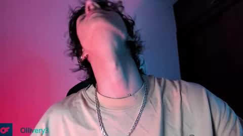 Snapshot of olliver___y chatting on 12, 2, 2025 online show from 12, 2, 2025