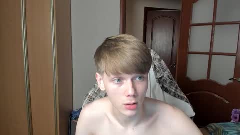 Oliver and Mira online show from 5, 1, 2026