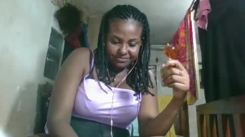 Snapshot of olyvienne90 chatting on 14, 1, 2026 olyvienne90 online show from 14, 1, 2026