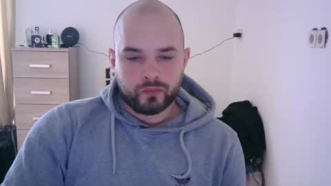 Snapshot of omgwhereim chatting on 10, 4, 2026 omgwhereim online show from 10, 4, 2026