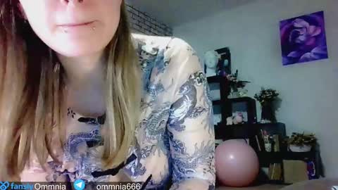 Emma Talk only with followers online show from 9, 3, 2025