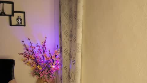 Violette online show from 5, 1, 2025