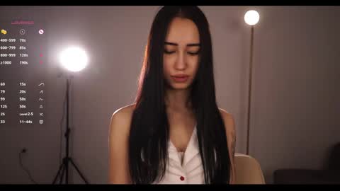 Mia online show from 31, 5, 2026