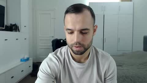 onebestlover online show from 31, 3, 2026