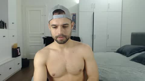 Snapshot of onebestlover chatting on 6, 6, 2026 onebestlover online show from 6, 6, 2026