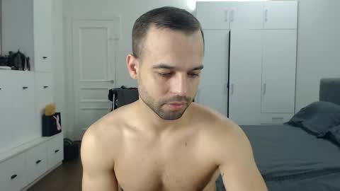Snapshot of onebestlover chatting on 8, 6, 2026 onebestlover online show from 8, 6, 2026