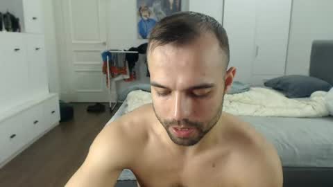 Snapshot of onebestlover chatting on 27, 6, 2026 onebestlover online show from 27, 6, 2026