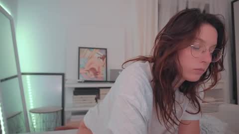 Snapshot of onelittlemermaid chatting on 4, 2, 2025 Ariel online show from 4, 2, 2025