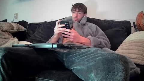 Snapshot of onesieboyx chatting on 3, 2, 2026 onesieboyx online show from 3, 2, 2026