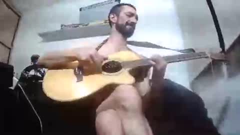 Giorgeo  Armani online show from 1, 3, 2025