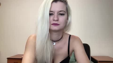 Snapshot of onika_cox chatting on 9, 9, 2025 Onika online show from 9, 9, 2025