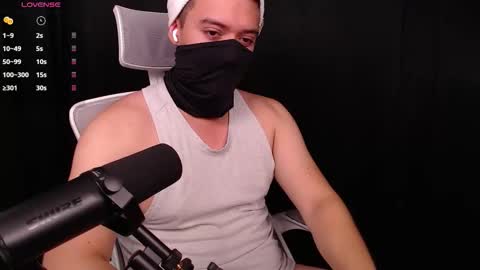 Snapshot of onlycosplayguy chatting on 7, 11, 2025 Dante online show from 7, 11, 2025