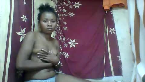 oooozafiette online show from 24, 5, 2026