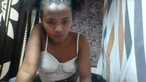 oooozafiette online show from 11, 7, 2026