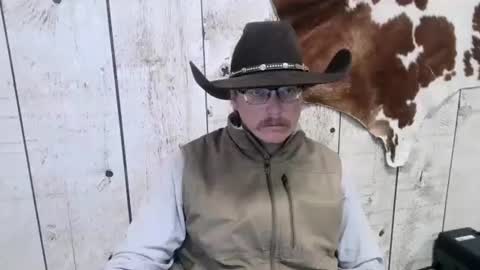 Snapshot of openmindedcowboy chatting on 29, 11, 2025 kinkynerd online show from 29, 11, 2025